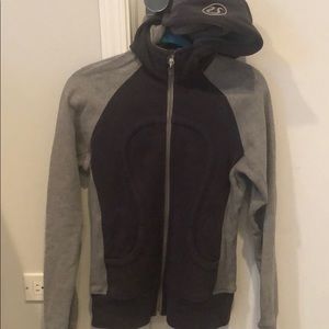 Lululemon size 6 scuba sweatshirt